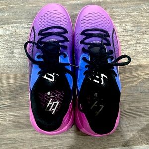 Purple&Pink PUMA basketball shoes/ 2022 women’s Stewie 1 ‘causing trouble’